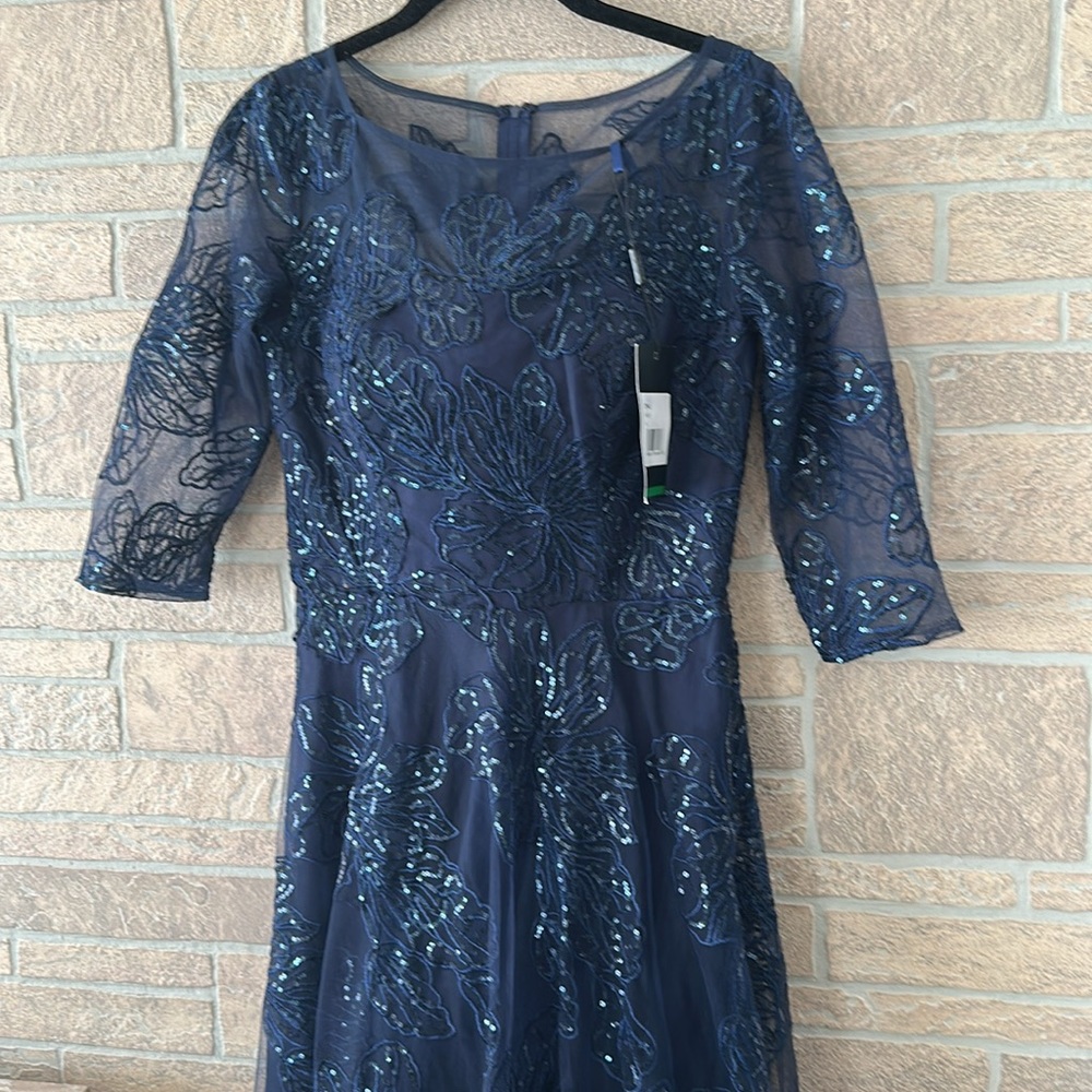 NWT La Femme 27942 Floral A-line Lace Sequin Gown with Sheer Scoop Neckline 6 - Picture 5 of 13